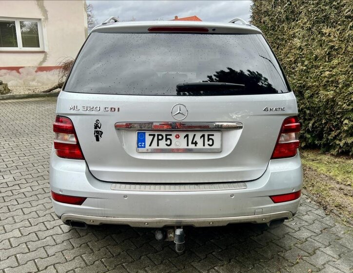 Mercedes-Benz Třídy M SUV 3,0 l 165 kw