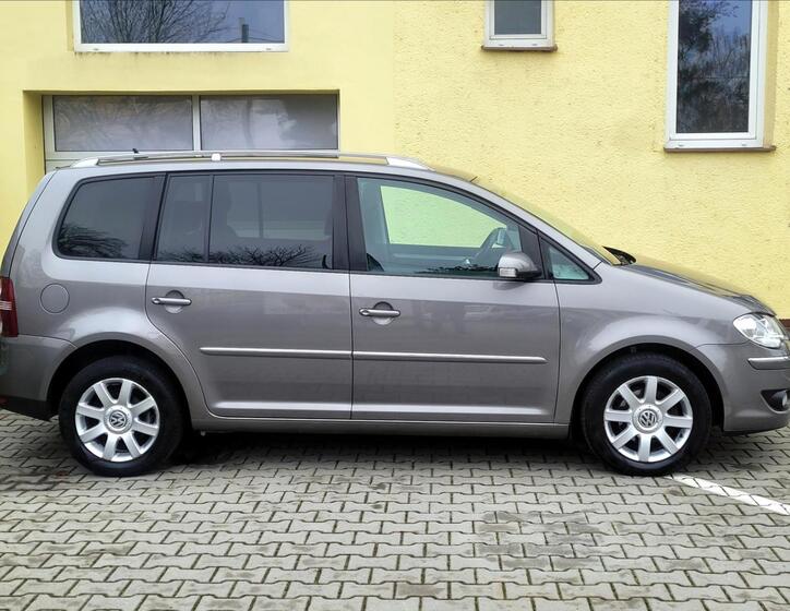 Volkswagen Touran 10