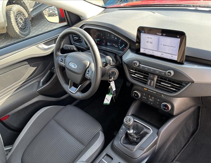 Ford Focus Kombi 999,0 92 kw