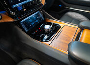 Jeep Grand Wagoneer 25