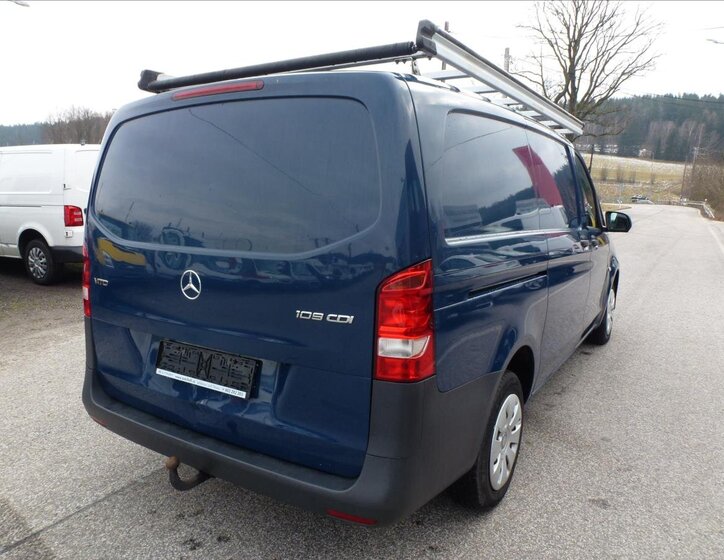 Mercedes-Benz Vito 8