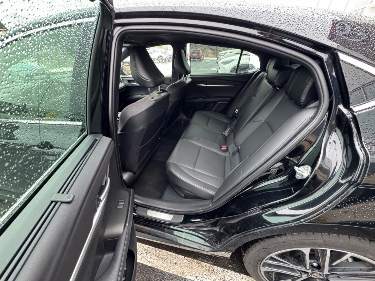 Toyota Camry Sedan 2,5 l 137 kw