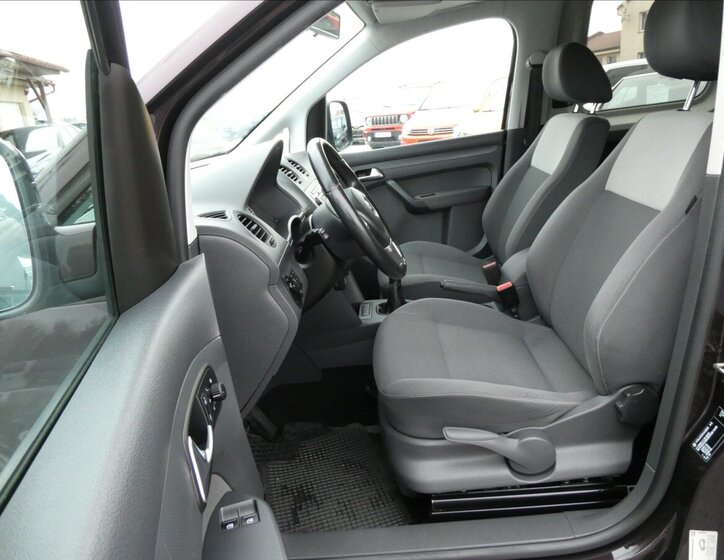 Volkswagen Caddy Kombi 1,6 l 75 kw