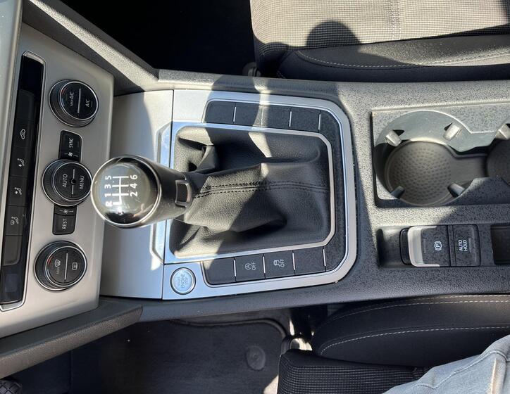 Volkswagen Passat 18