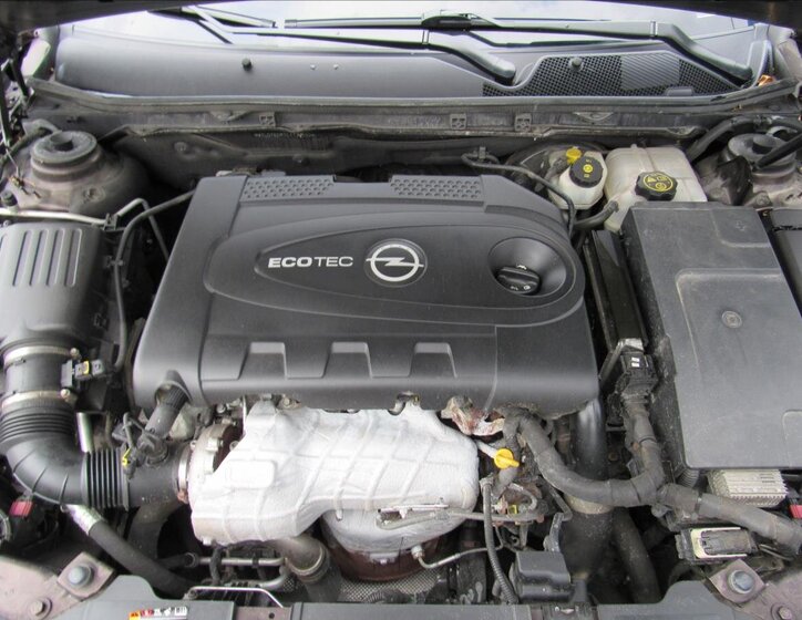 Opel Insignia Sedan / Limuzína 2,0 l 118 kw