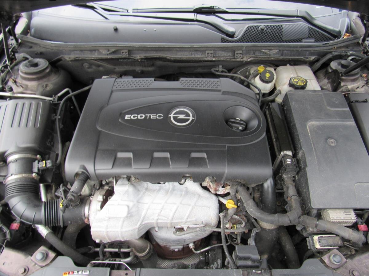 Opel Insignia Sedan / Limuzína 2,0 l 118 kw