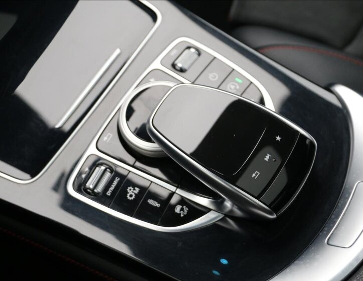 Mercedes-Benz GLC SUV 3,0 l 270 kw