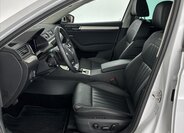 Škoda Superb Sedan / Limuzína 1,4 l 160 kw