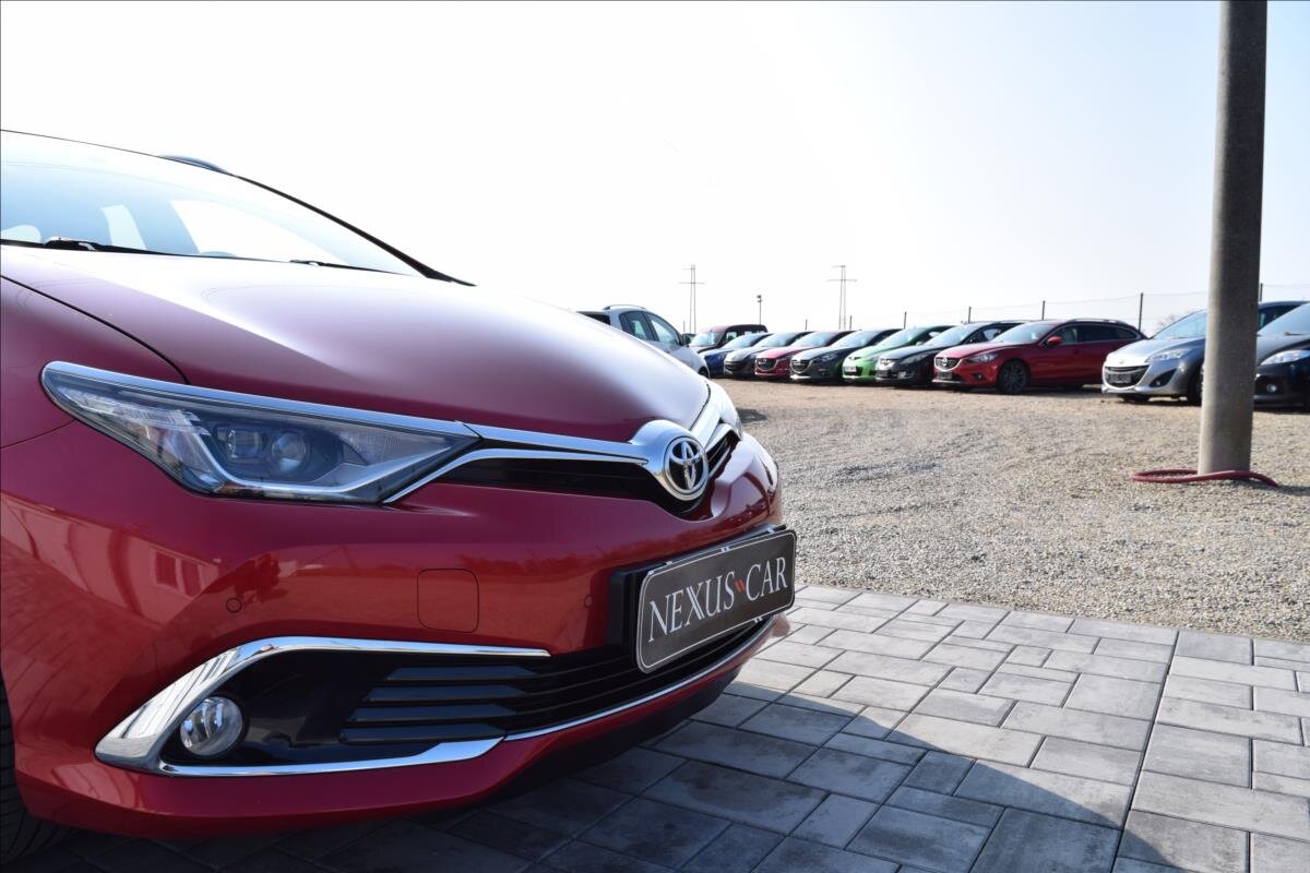 Toyota Auris Kombi 1,2 l 85 kw