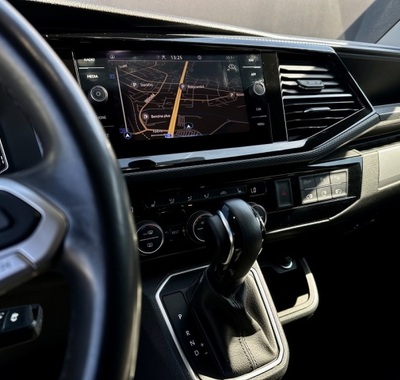 Volkswagen Multivan 27