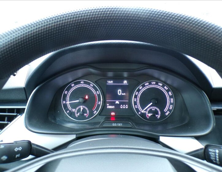 Škoda Kamiq Hatchback 999,0 70 kw