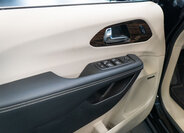 Chrysler Pacifica MPV 3,6 l 221 kw