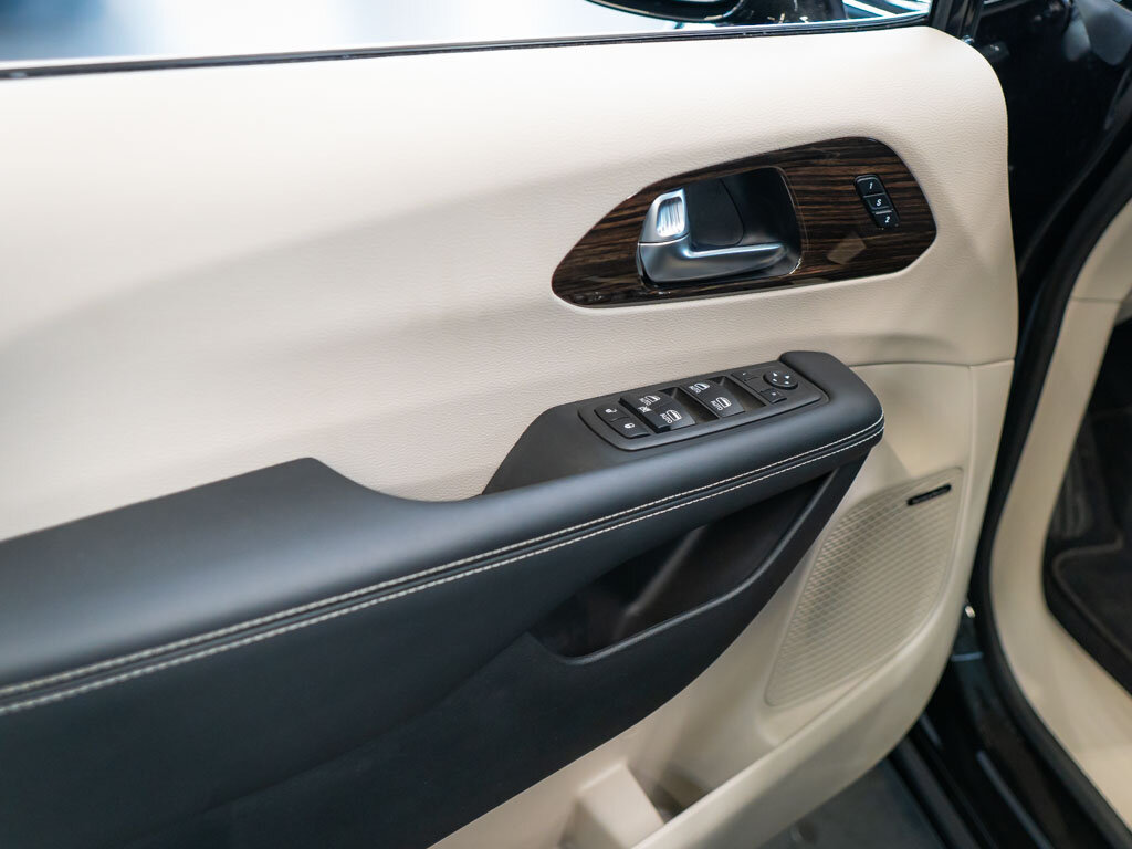 Chrysler Pacifica MPV 3,6 l 221 kw