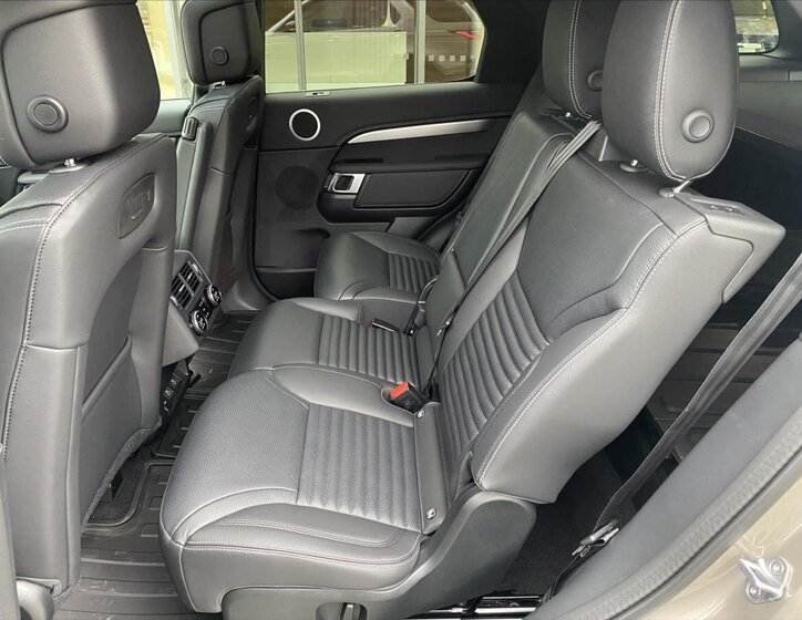 Land Rover Discovery 21