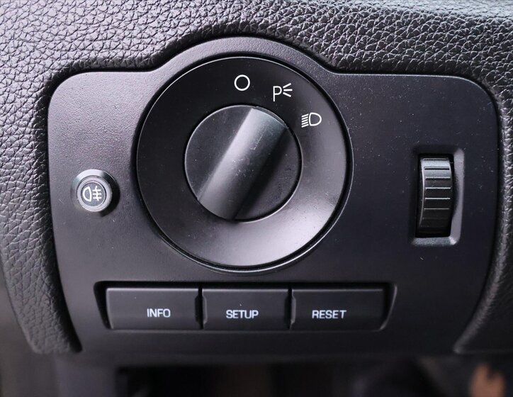 Ford Mustang Kupé 3,7 l 227 kw