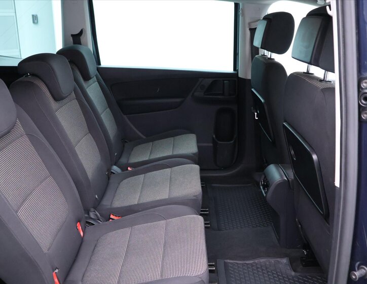 Volkswagen Sharan MPV 2,0 l 103 kw