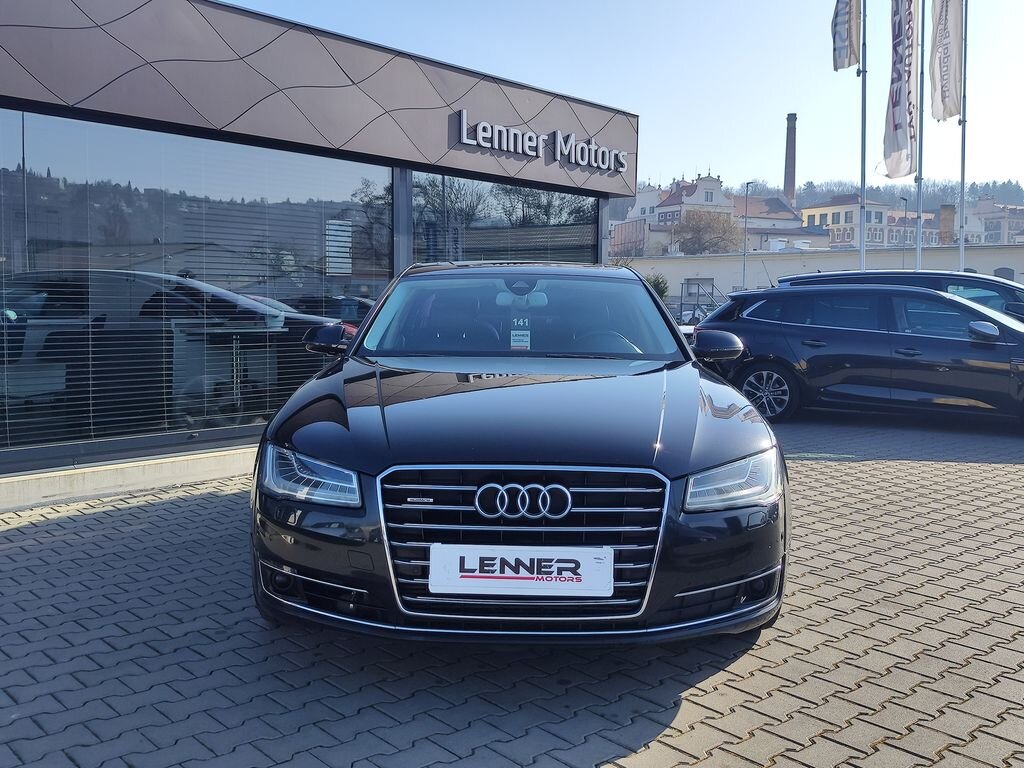 Audi A8 Sedan / Limuzína 3,0 l 190 kw
