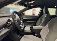 Volvo EX30 SUV / Terénní 0,0 200 kw