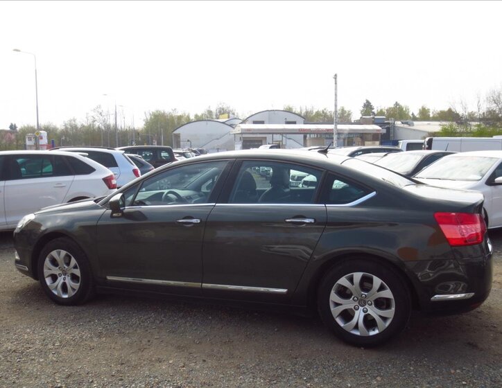 Citroën C5 Sedan / Limuzína 2,0 l 103 kw