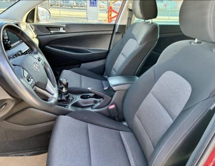 Hyundai Tucson SUV / Terénní 1,6 l 100 kw