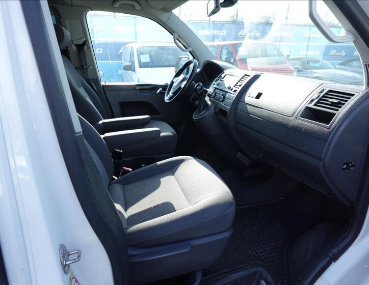 Volkswagen Caravelle Ostatní 2,0 l 132 kw