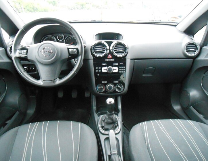 Opel Corsa Hatchback 1,4 l 64 kw