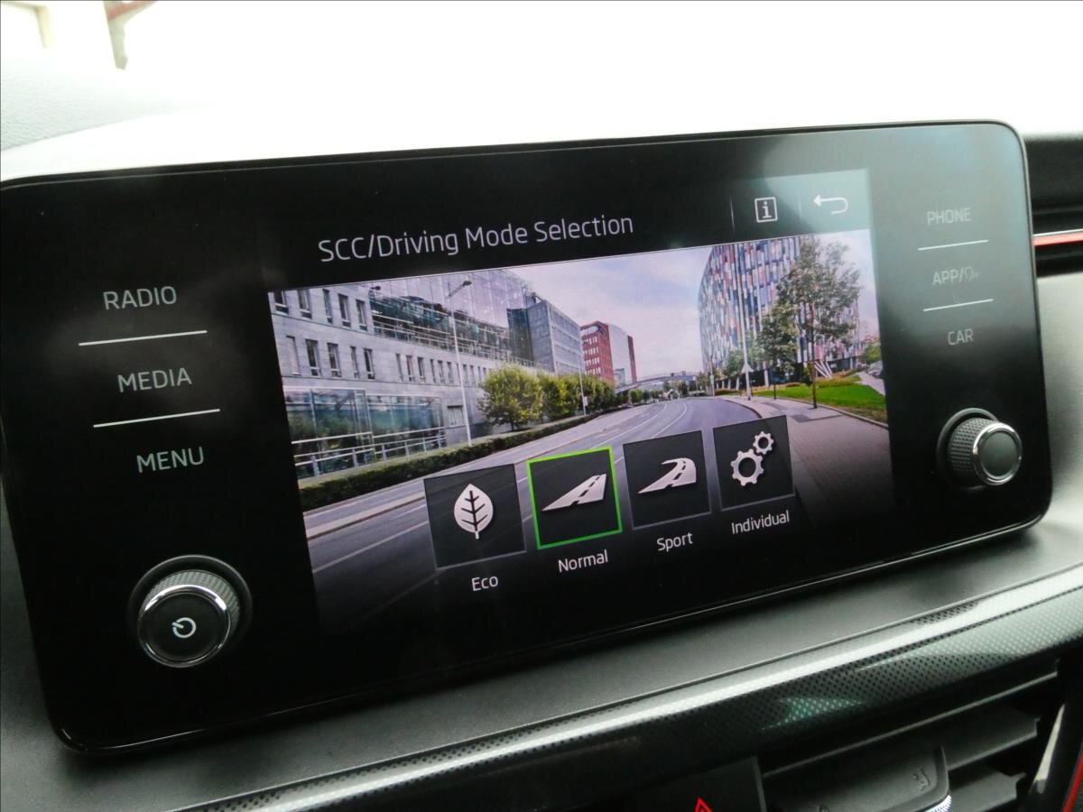 Škoda Scala Hatchback 1,5 l 110 kw