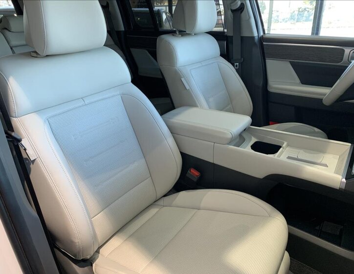 Hyundai Santa Fe SUV / Terénní 1,6 l 158 kw