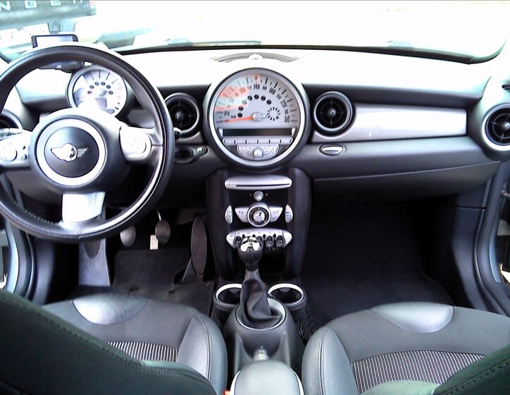 Mini Cooper Hatchback 1,6 l 90 kw