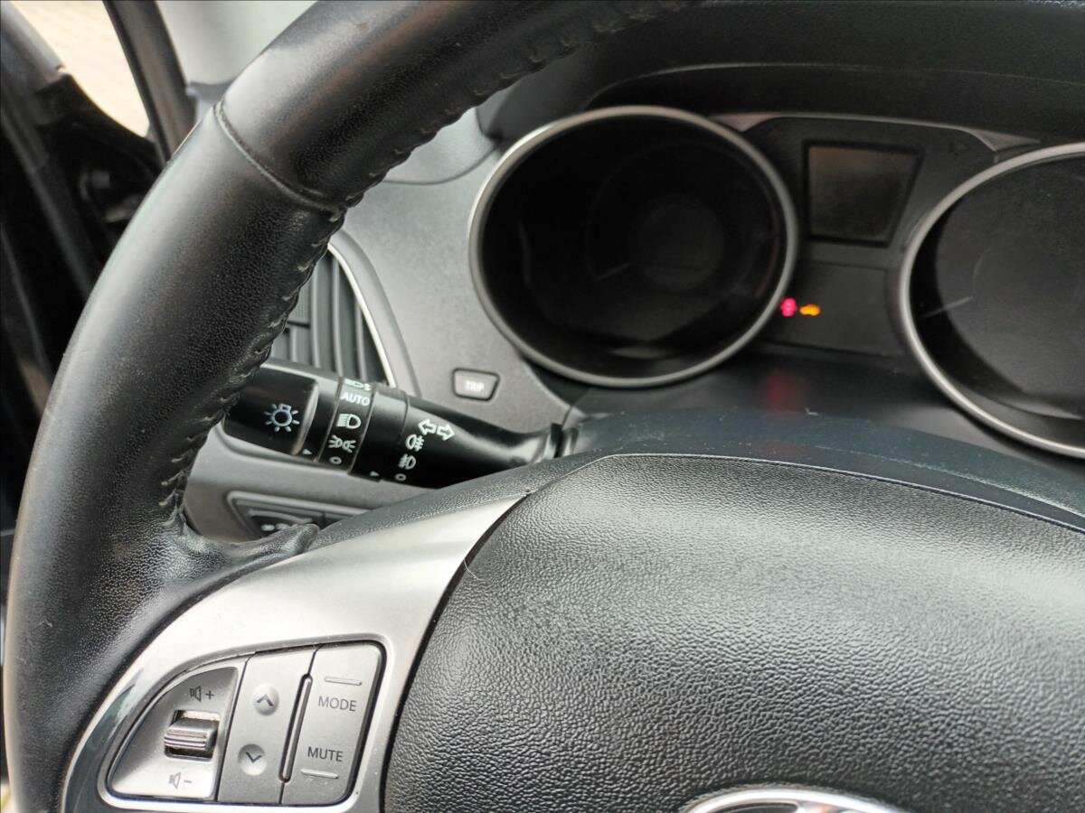 Hyundai ix35 SUV / Terénní 2,0 l 100 kw