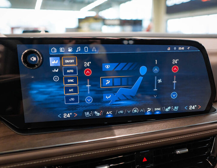 Chevrolet Suburban SUV 6,2 l 313 kw