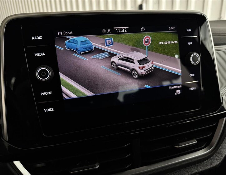 Volkswagen T-Roc MPV 2,0 l 110 kw