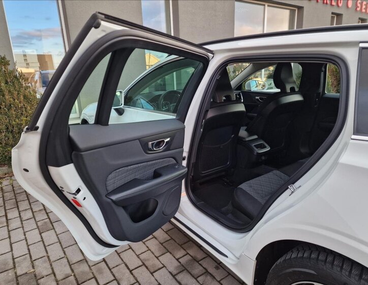 Volvo V60 Kombi 2,0 l 145 kw