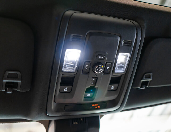 Chevrolet Suburban SUV 6,2 l 313 kw