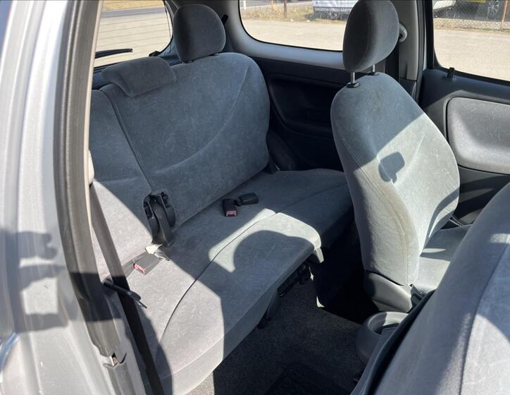 Toyota Yaris 11