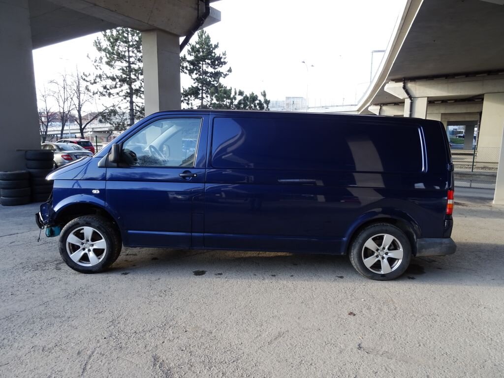 Volkswagen Transporter Skříň 2,5 l 96 kw