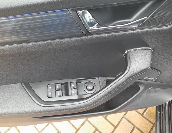 Škoda Superb Liftback 2,0 l 110 kw