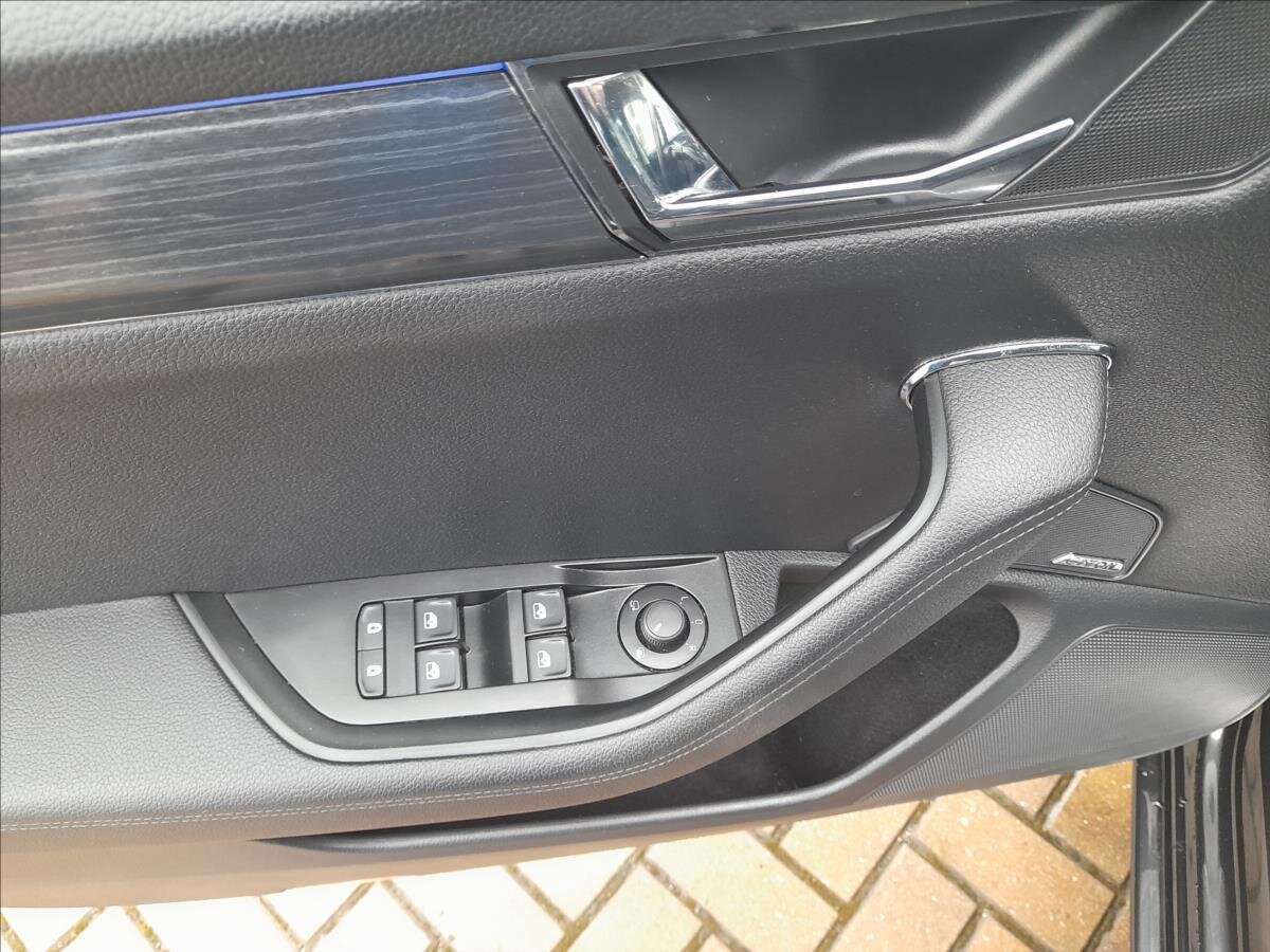 Škoda Superb Liftback 2,0 l 110 kw