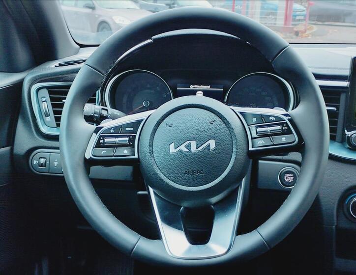 KIA XCeed 12