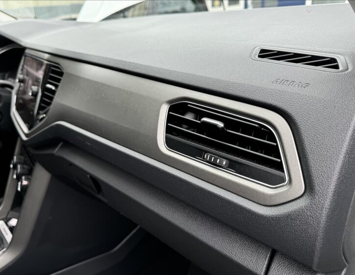 Volkswagen T-Roc Hatchback 2,0 l 110 kw