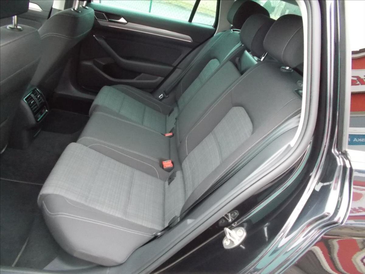 Volkswagen Passat Kombi 2,0 l 110 kw