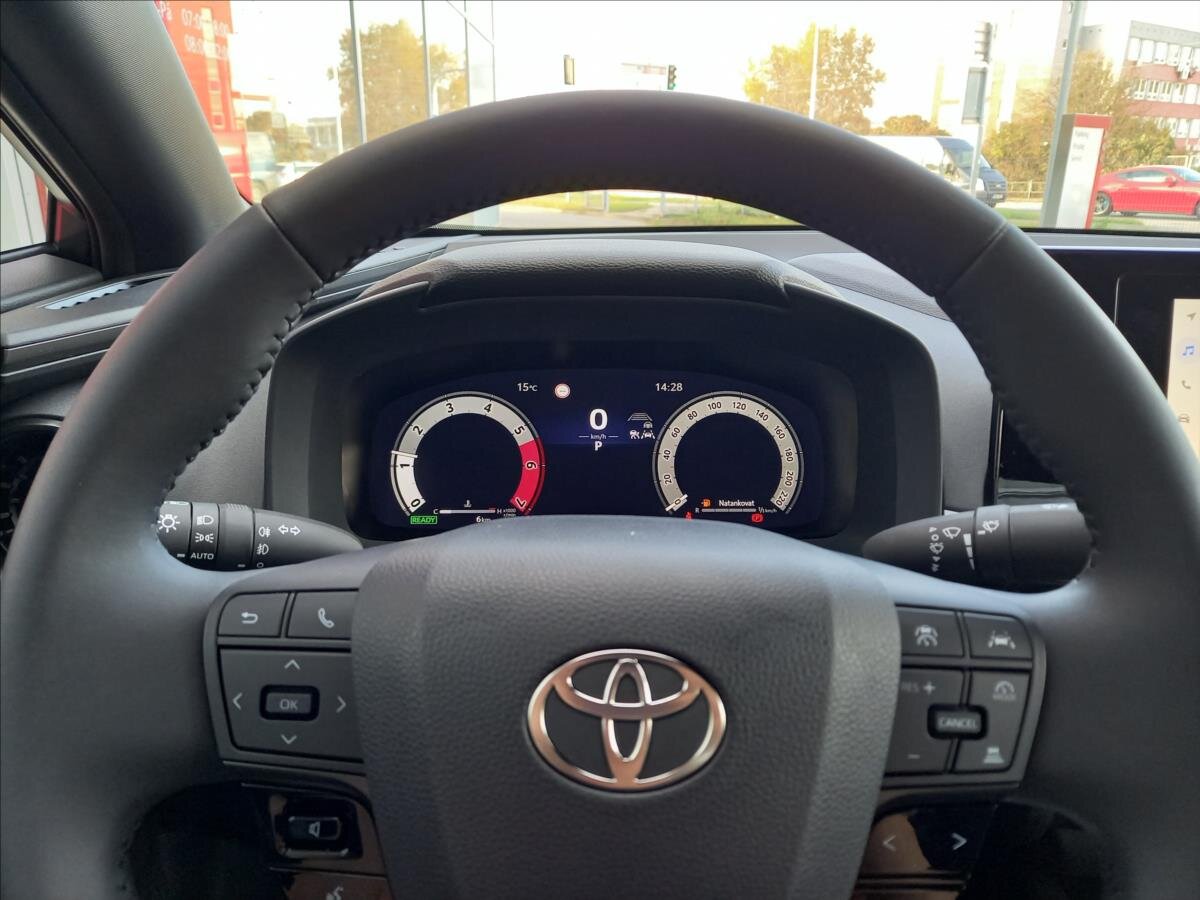 Toyota C-HR SUV 1,8 l 103 kw