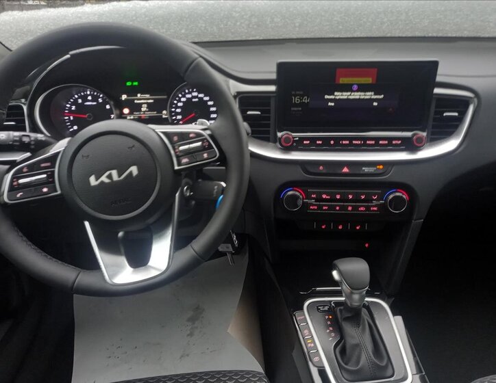 KIA XCeed CUV 1,6 l 110 kw