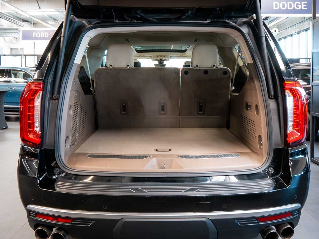 GMC Yukon SUV / Terénní 6,2 l 313 kw