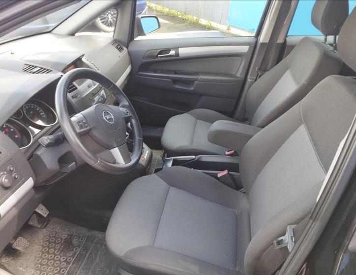 Opel Zafira 7