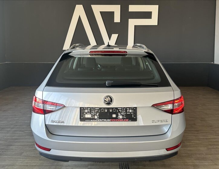 Škoda Superb Kombi 2,0 l 110 kw