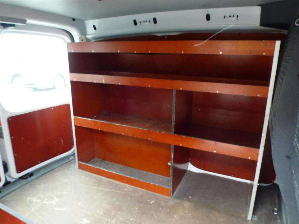 Volkswagen Caddy Skříň 1,6 l 55 kw