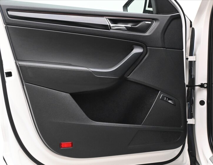 Škoda Kodiaq SUV / Terénní 1,5 l 110 kw