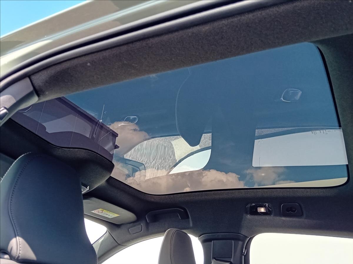 Volvo C40 Hatchback 0,0 300 kw