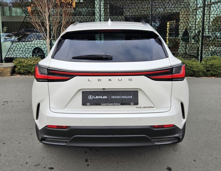 Lexus NX 450h plus SUV / Terénní 2,5 l 227 kw